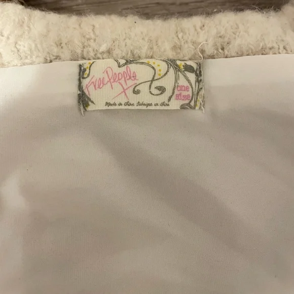 FREE PEOPLE Checkers Carry On
Scarf Set - Picture 6 of 11